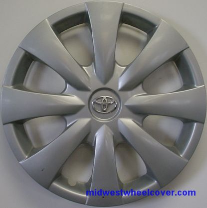 61147, HUBCAP, 15", 09, TOYOTA, COROLLA, LIGHT SPARKLE SILVER 8 SPOKE WITH 